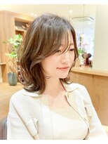 ルエ(rue)&nbsp;大人可愛い20代30代40代小顔ワンサイドショートボブ丸み前下がり