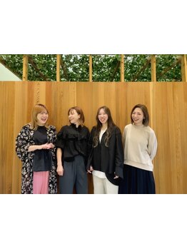 丁寧で明るいスタイリストさんたちがお出迎え☆女性だからわかる、伝わる◎髪の悩みも気軽に相談して♪
