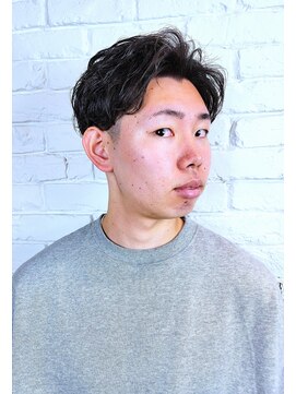 クオンヒール(QUON HEAL) フェードカットニュアンスパーマフェザーパーマサーフカールｕ