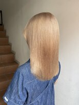 サンク 原宿 表参道(cinq)&nbsp;保湿ケアブリーチミルクティーベージュミディアムレイヤー