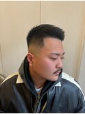 メンズバーバーベリーショートフェードスタイル　