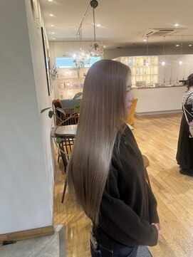 ルッツ(Lutz. hair design) 1/10milk tea color