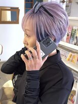 ブレイズヘアー(BLAZEhair) 【小顔効果+】ホワイトシルバー×インナーブルー×ブリーチ3回