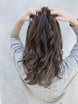 ムウ 難波(MOU) ハッシュカットフルバング似合わせカットレッドブラウン20代30代