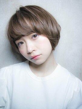 ルティア(Lutia) 透明感のあるアッシュブラウン