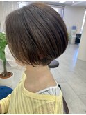 ショートボブ