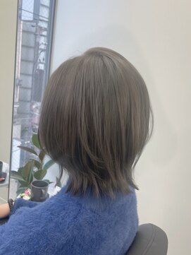 アルドーレ(Ardore) オリーブベージュ/ハッシュカット/【小山田 繭】