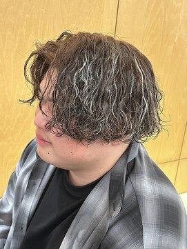 ニアウ 伊勢崎連取店(Niau) 波巻きスパイラルパーマツイストスパイラルパーマシャドウパーマ