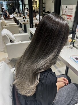 ゼンコー キチジョウジ シェール(ZENKO KICHIJOJI chere) アッシュカラー