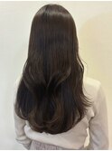 暗めオリーブベージュ ゆる巻きロング 上品カラー