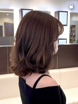 ヴィサージュ ギンザ VISAGE GINZA 大人かわいい外ハネミディ