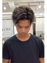 ユイマァルスロウ(YUIMARL SLOW) メンズブリーチ×ツイストパーマ