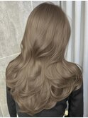 ヘーゼルベージュ　ブリーチなし　レイヤーカット　海外風
