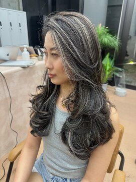 ヌエン 渋谷(NU/EN) 海外風コントラストハイライト×レイヤーカット