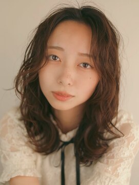ベレッタ 楠葉店(veretta.) ショコラブラウン/艶カラー/無造作ウェーブ/前髪/センターパート