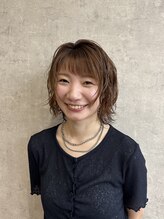 スタイリスト：haruka 《ナチュラルで柔らかな雰囲気のヘアスタイルが得意です》