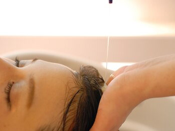 ケア 神戸(CARE)の写真/≪CARE充実のスパメニュー★≫美しい髪を保つには頭皮ケアから☆土台から美しい健康的な美髪へ＊