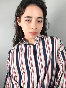 ラグゼ(Luxe) 自然なくせ毛の質感を生かしたパーマ【Luxe高橋あや】表参道