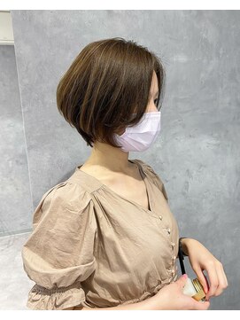 エディー(HEDI) 大人ショートボブ