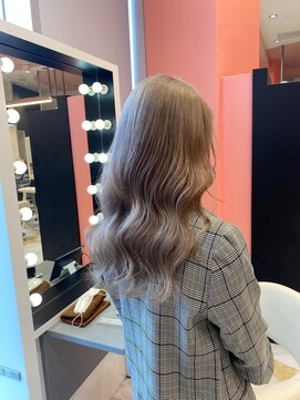 リー 梅田(Lee) Lee梅田茶屋町 ホワイトグレージュ