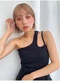 切りっぱなしボブ×ブロンドベージュ