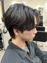 ヒュイル バイ ニアウ(Hwyl by Niau)&nbsp;メンズマッシュセンターパートスパイラルパーマニュアンスパーマ