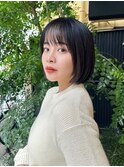 大人の前髪なしボブ黒髪ボブショート