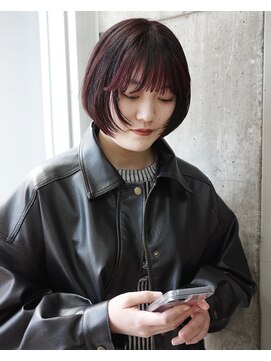 蜃気楼 顔まわりレイヤーボブ　インナーピンクバイオレット