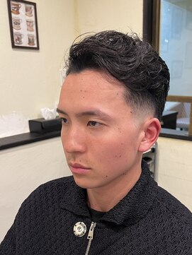 スカイマスターバーバー 渋谷(SKY MASTER BARBER) スキンフェード7:3 <理容室>[床屋/シェービング/メンズ]