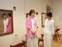 トワン(TOWAN)の雰囲気（店主のkanakoさんもサロンワークしています。）