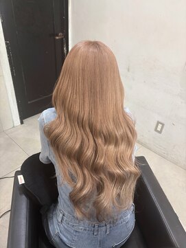 ソアバイリコヘアー(soar by LiCO Hair) ミルクティーベージュ/ブリーチ/イメチェン/レイヤーカット/北谷