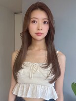 シア(sia)&nbsp;韓国風くびれレイヤー髪質改善ダークブラウン小顔美髪ワンホン