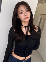 リス バイ ソヨン(Lis by SOYON)&nbsp;《SOYON》黒髪くびれミディアムレイヤー