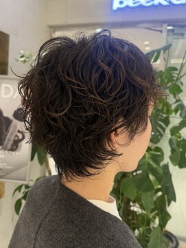 ピークアブー アヴェダ ギンザシックス(PEEK-A-BOO AVEDA GINZASIX) ショートウルフパーマ  ショートパーマ 癖毛風パーマ