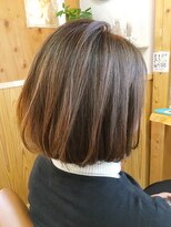 ララテラス(LaLa Terrace)&nbsp;～LaLa Terrace流～アッシュベージュ×　大人かわいい王道ボブ