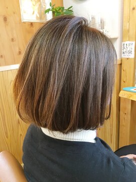 ララテラス(LaLa Terrace) ～LaLa Terrace流～アッシュベージュ×　大人かわいい王道ボブ