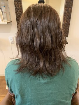 モアナ(MOANA) 波巻き×くすみマットカラー