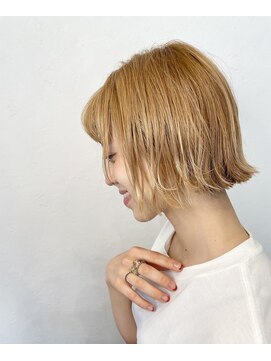 ブレス 横浜(bless) 大人ガーリー オン眉ボブ 前下がりボブ 【bless横浜】