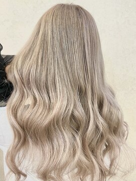 ラビス クローバー(Lovis clover) ビタミンカラー/メルティカラー/ブリーチカラー/韓国ヘア