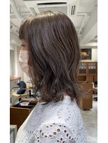 エヌ トーキョー(enu TOKYO) 白髪をカバーするハイライトつくり 脱白髪染め