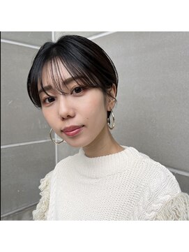 ジジ 代々木(Gigi) 【Gigi】外ハネボブ セクションカラー ペールベージュ