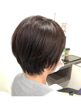 アフロディーテギンザ 神保町(APHRODITE GINZA) カール/セミディ/シアーカラー/姫カット［御茶ノ水/神保町］