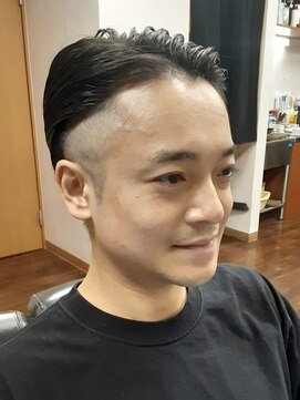 コダマ 新大塚店(KODAMA) センターパートツーブロックショートスタイル(アップバング)