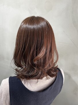 リンダイーロ(Linda Hiro) 【札幌円山】ミディアム/レイヤーカット/コーラルピンク