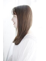 シュシュット(chouchoute)&nbsp;レイヤーカットウェットヘアデザインカラーオリーブベージュ/022