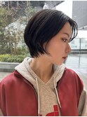 大人くびれハンサムショートボブナチュラル前下がり黒髪センター