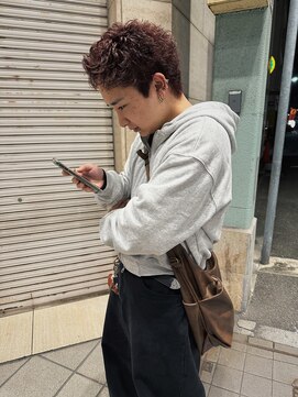 ハイセンス(HISENSE) メンズカラースパイキーショートワインレッドメンズカット　GIA