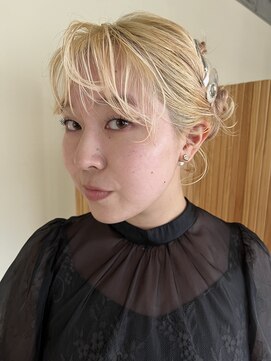 ロールアップスリーブス(ROLL UP SLEEVES) ニュアンスヘアアレンジ/ 結婚式ヘアセット