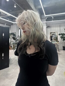 スイ(sui)の写真/「垢抜けたい!」を叶えるsuiの似合わせ提案。学生だからこそ楽しめる、今っぽスタイルを。