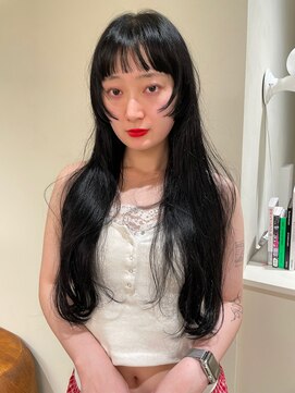 ハイレイヤー/ミディアム・ロングレイヤー/顔周り・フェイス20代